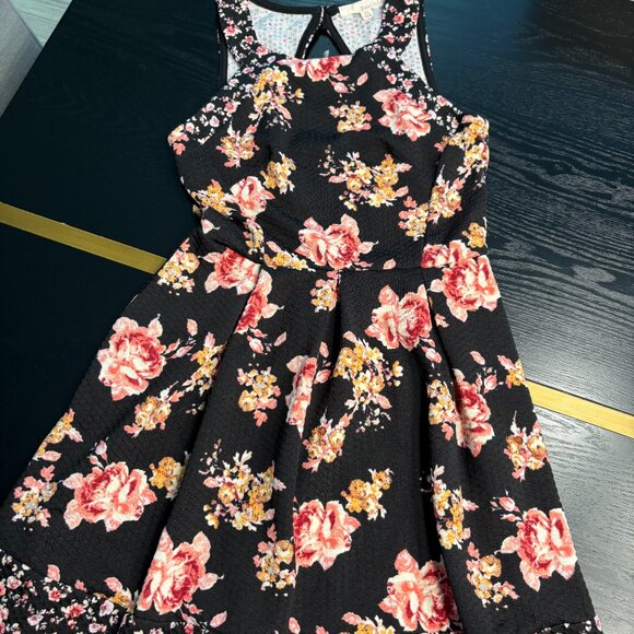 Rewind Fit & Flare Bare Shoulder Dress Size XS EUC - Picture 2 of 9